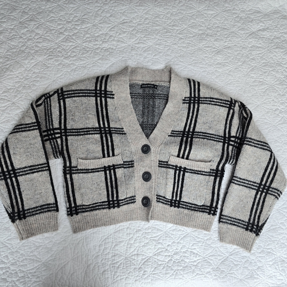Moon & Madison Wool Blend Plaid Cardigan